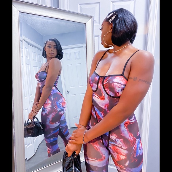 “Hot Girl” Set - Picture 3 of 3